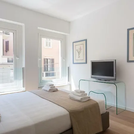 Meravigli 16 - B - Duomo Center Elegant Апартаменты *