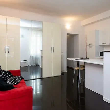 Bilocale Zona 200metri Da Stazione Apartmán *