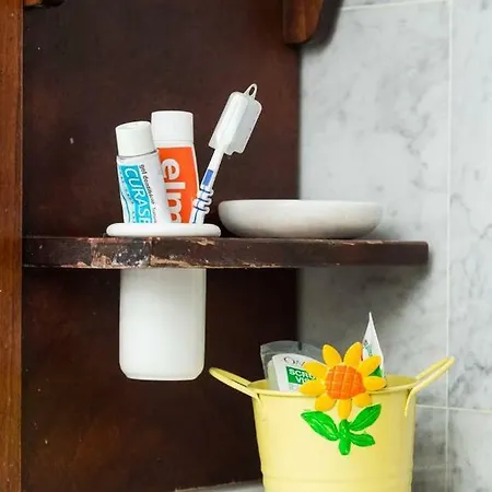 Grazioso Monolocale Stile Vecchia Apartamento Milão