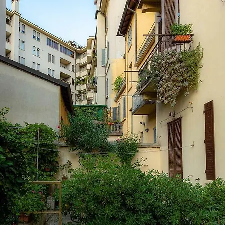 Secret Garden In The Heart Of Isola Apartman *