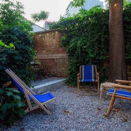 Apartment Secret Garden In The Heart Of Isola *
