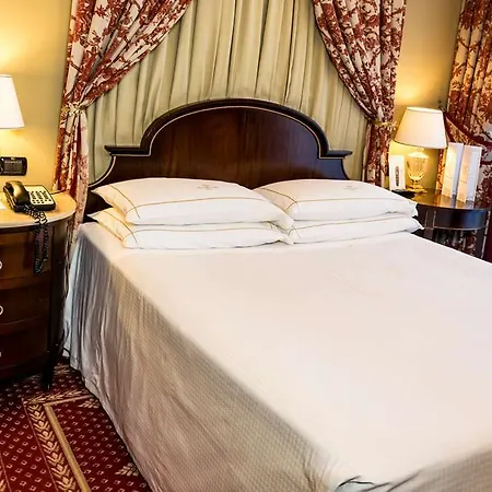 米兰皮埃尔酒店 5*