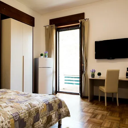 Zara 3* Μιλάνο