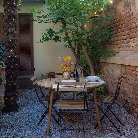 Secret Garden In The Heart Of Isola Apartman Milánó