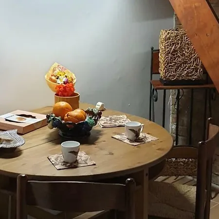 Grazioso Monolocale Stile Vecchia Apartamento *