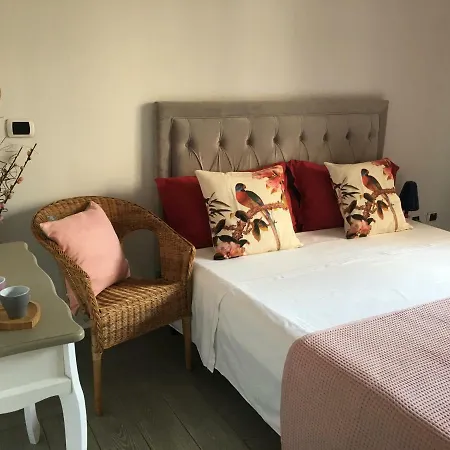 Casatania M5 Ca'granda بيت ضيافة *