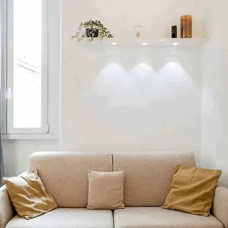 Apartman Guesthost - Isola View Renovated Milánó