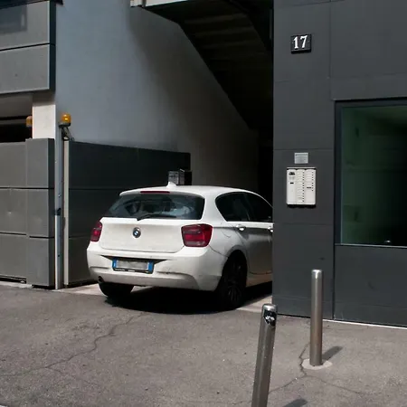 Vela Suites Centro Con Garage * Milan