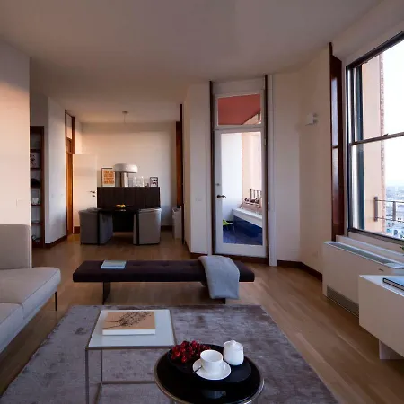 מלון דירות Domux Torre Velasca 2*
