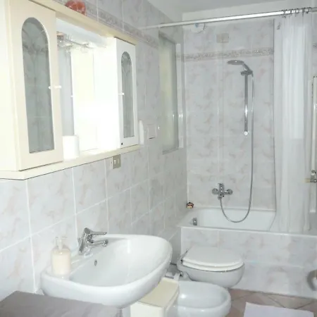 Cellini 19 Apartment *