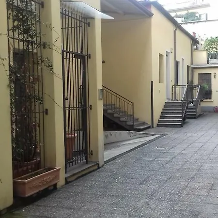 10 Via Giuseppe Sirtori * Milan