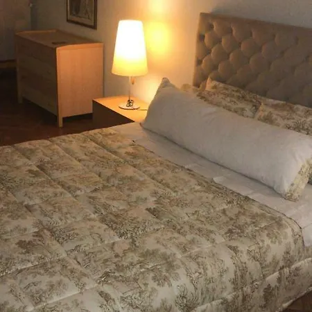 Leoni Charminghouse Apartman