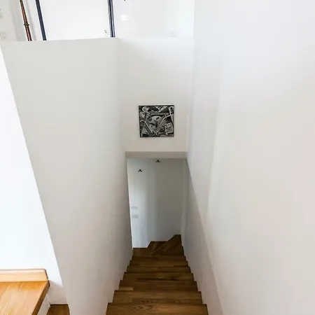 Bright And Spacious In Milan! Milán