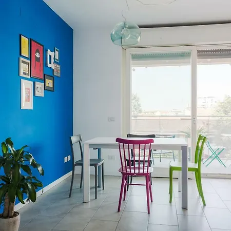 Bright And Spacious In Milan! Milán