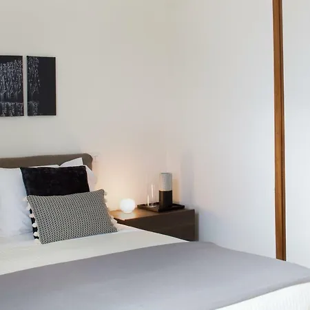 Domux Torre Velasca Apartahotel