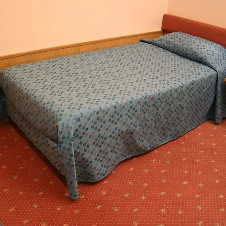 Отель Albert Hotel Милан