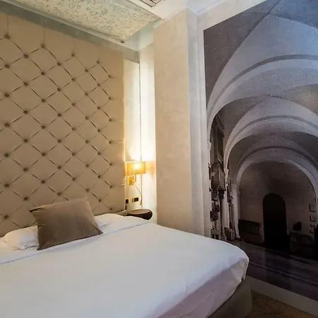 Mythos Szálloda 3*