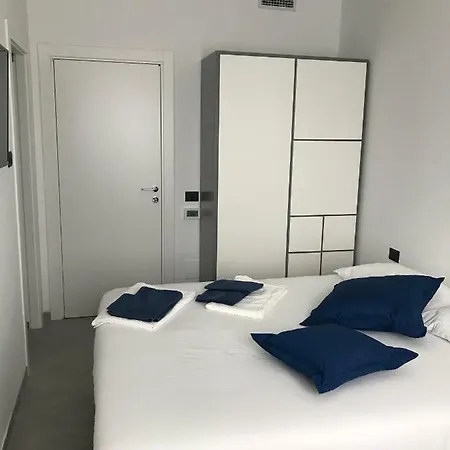 Feel@home Apartment+rooms Apartament *