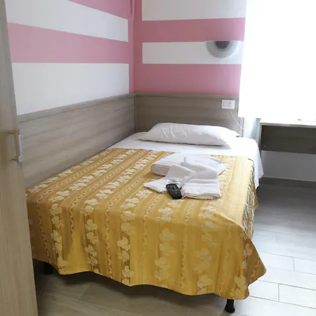 Leonardo Da Vinci Hotel *