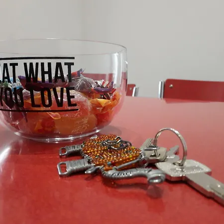 10 Via Giuseppe Sirtori Apartment Milan