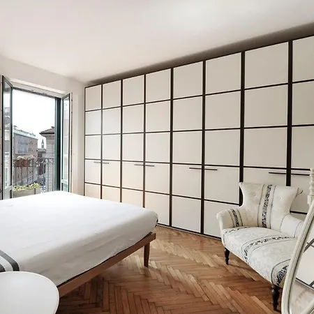 Sweet San Lorenzo, Right In The Centre