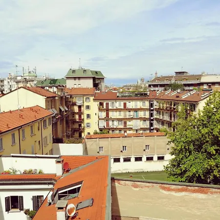 Romantic View * Milán