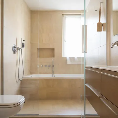 Stylish Loft With Garden, 8 Guests, 3 Bedrooms 公寓 *
