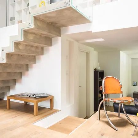 Stylish Loft With Garden, 8 Guests, 3 Bedrooms