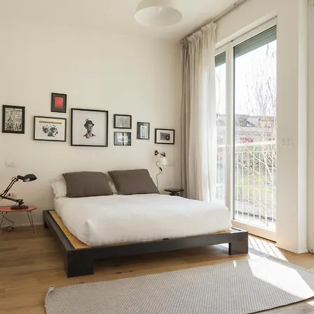 Stylish Loft With Garden, 8 Guests, 3 Bedrooms 公寓