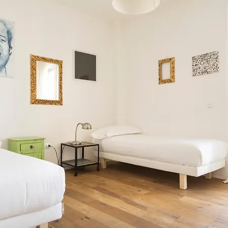 公寓 Stylish Loft With Garden, 8 Guests, 3 Bedrooms 米兰