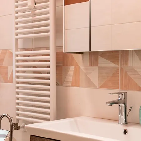 Coral - Porta Romana Apartment *