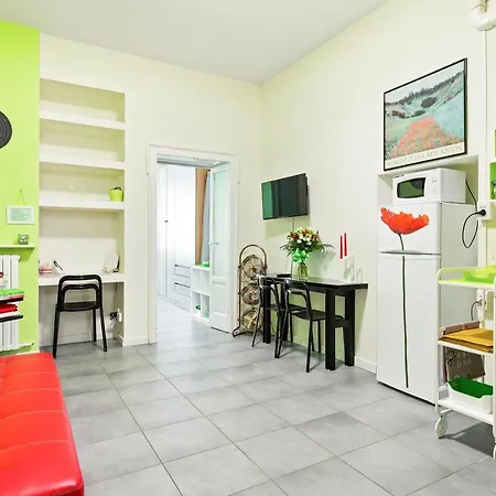 Apartamento Guesthost - Cenisio & Sempione Cosy Flat Milão