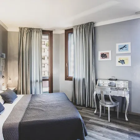 アドミラル ホテル