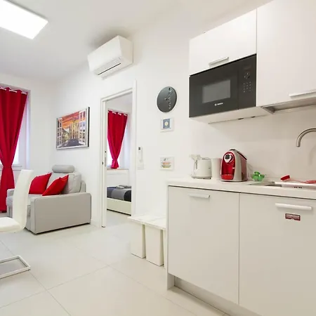 Metro Plaza -buenos Aires Apartamento *