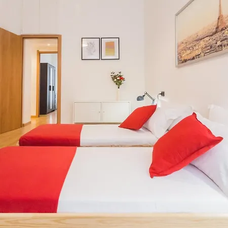 Sweet 2 Bedrooms In Center Lägenhet *