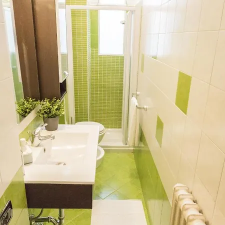 Sweet 2 Bedrooms In Center Lägenhet Milano