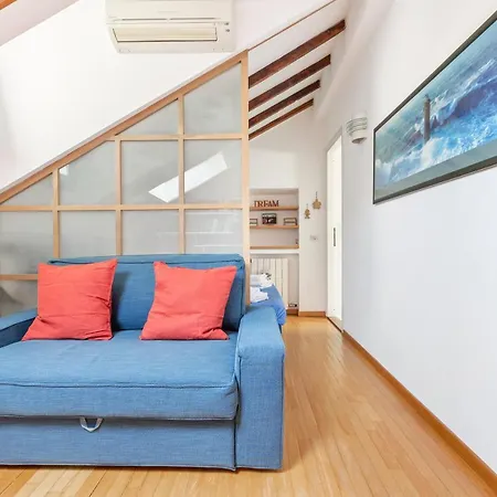 Guesthost - Piazza Risorgimento Cosy Apartment *