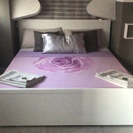 Veronicasrooms * Milan