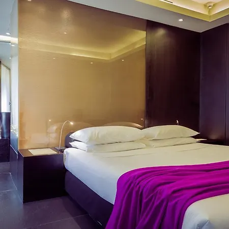 Straf Member Of Design 4*