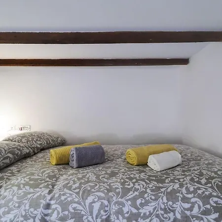 Primopiano - Ripa Apartman *