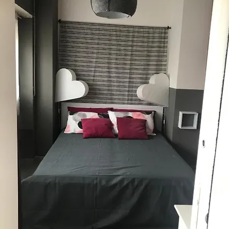 Veronicasrooms Guest house *