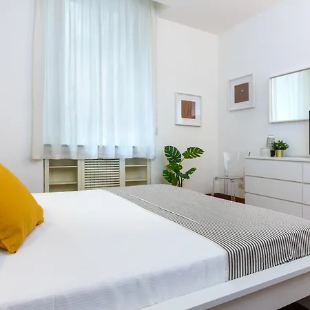 Apartment Hemeras Boutique Homes - Design Apartament Near Cadorna Station *