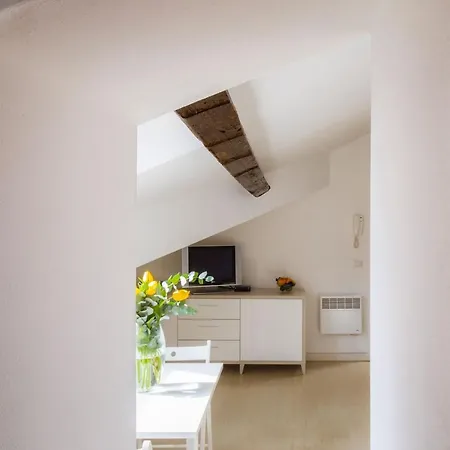 La Mansarda Sui Navigli Milão