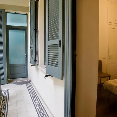 Daire Splendido Trilocale Zona Isola *