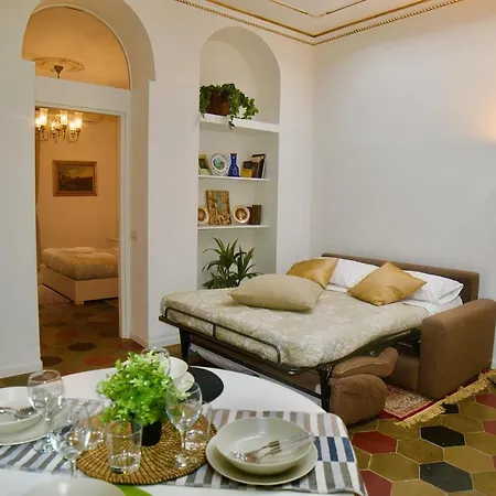 Daire Splendido Trilocale Zona Isola *