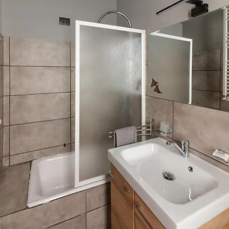 La Del Teatro * Milano