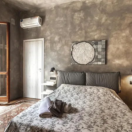 Bed & Breakfast La Del Teatro *