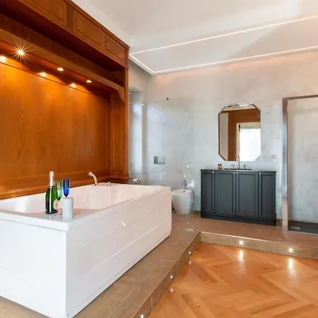 Parco Solari's Suites בית הארחה *