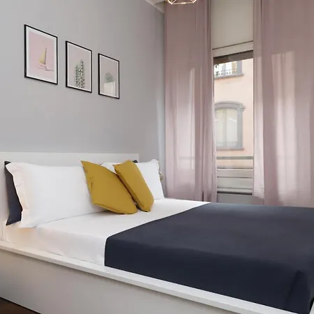 Hemeras Boutique Homes - 2 Luxury In The City Center Apartment