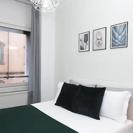 Hemeras Boutique Homes - 2 Luxury In The City Center Apartment Milan